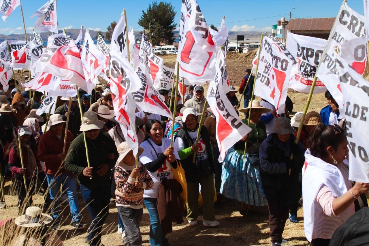 Diálogo de Hugo Supo con delegaciones provinciales de Puno